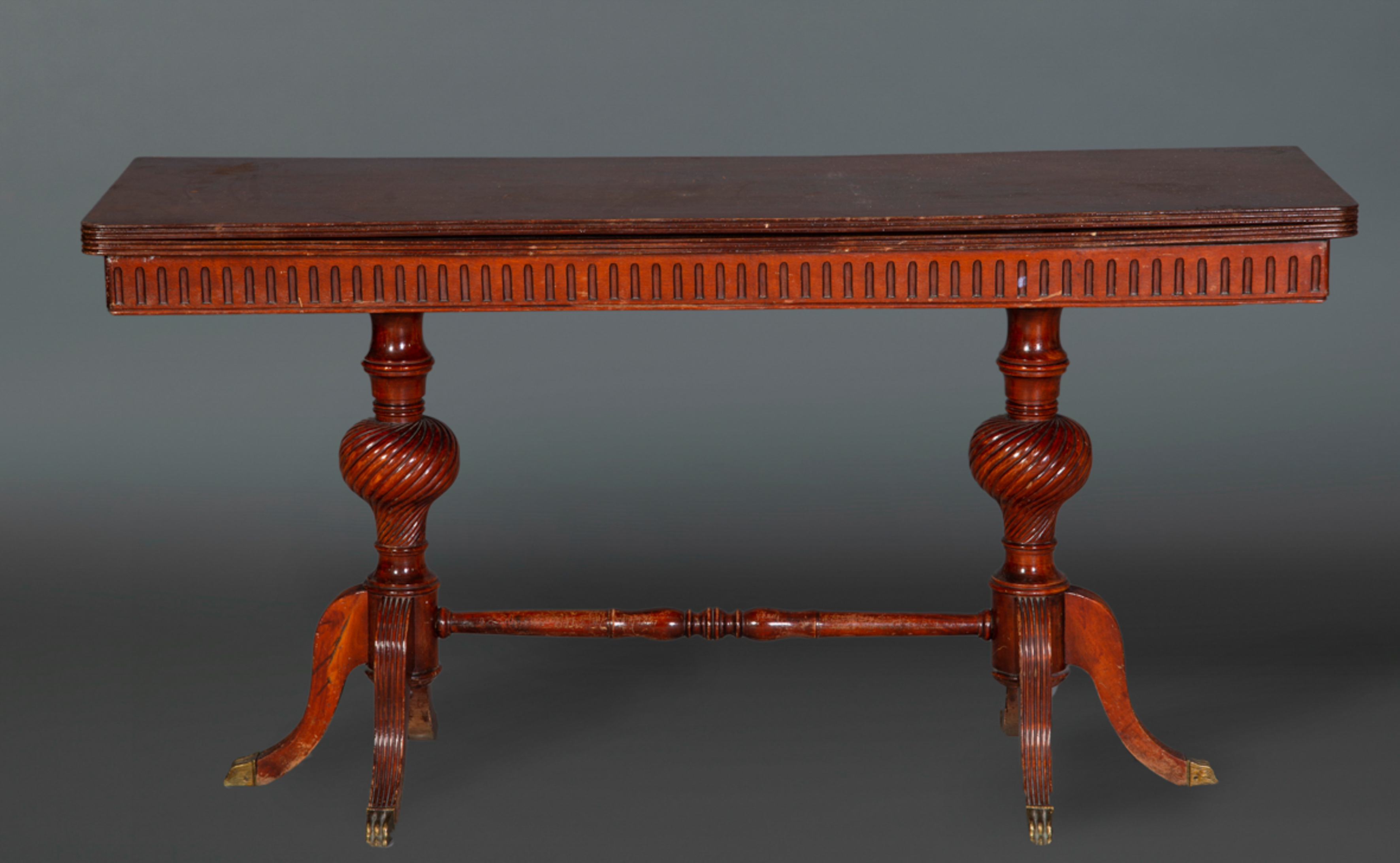 Mesa inglesa en madera de caoba tipo pañuelo