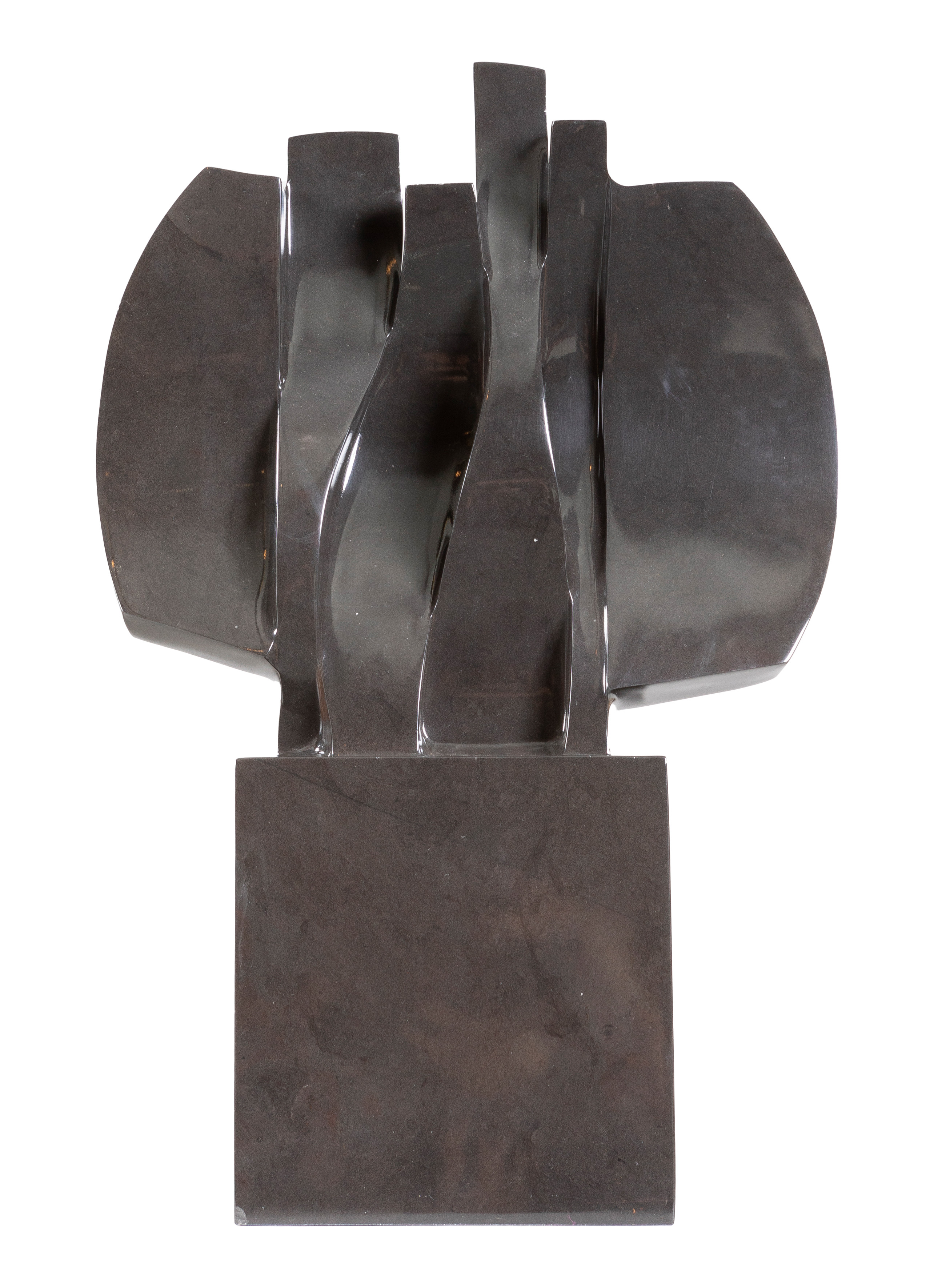 FAUSTINO AIZKORBE (Olloqui, Navarra, 1948)
"Sin título". 1989
Bronce pulido y patinado en negro en...
