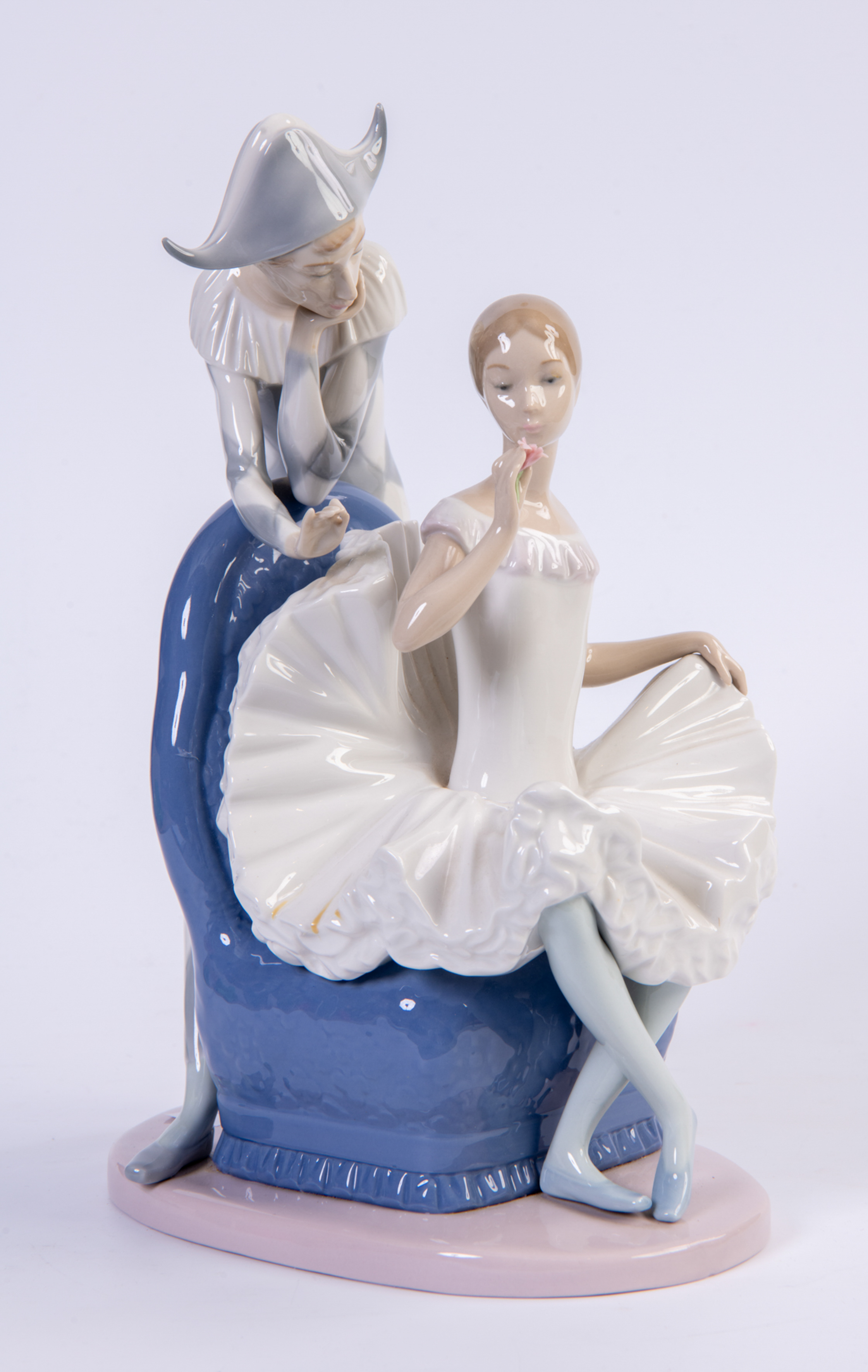 LLADRÓ
"Un sueño hecho realidad"
Porcelana esmaltada.
Medidas: 30 x 21 cm.