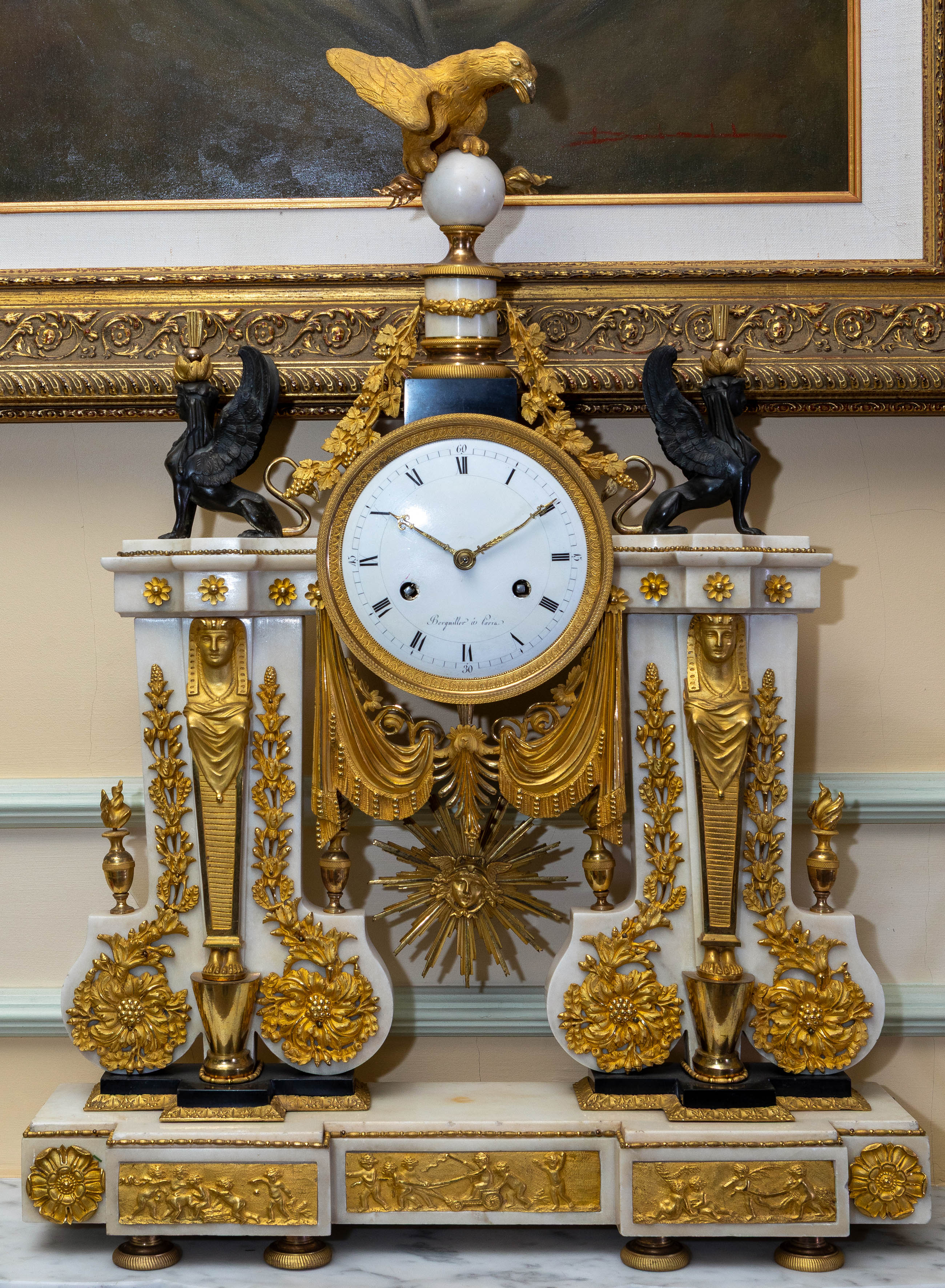 Importante reloj de pórtico, época Imperio, Francia, 1810-1830.
Realizado en mármol blanco, ormolú...