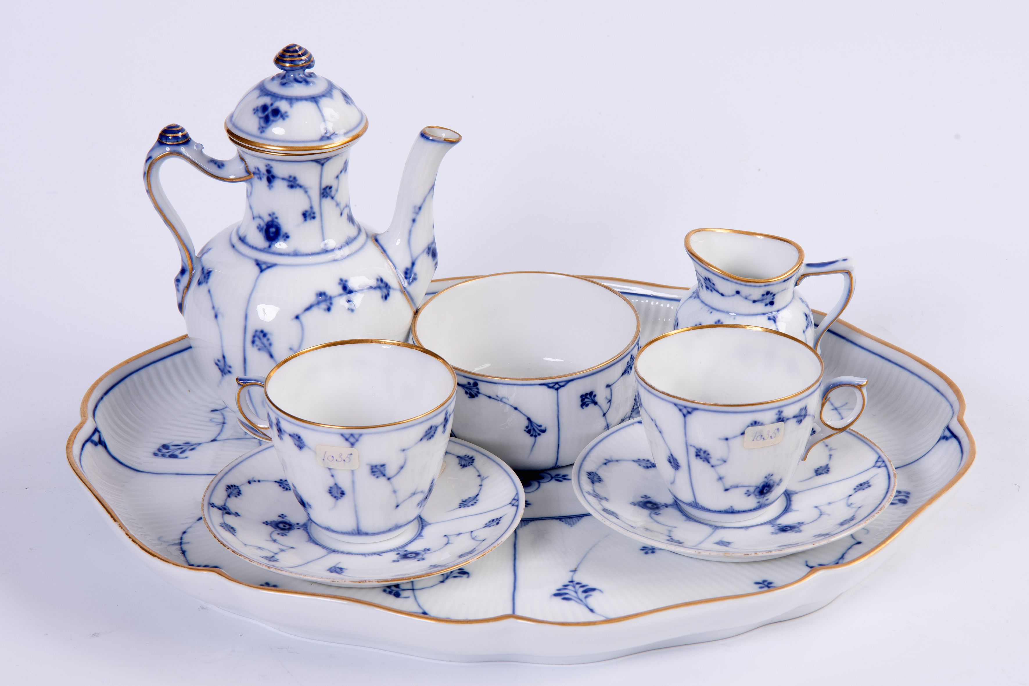 Juego “tu y yo” en porcelana danesa blanca y azul, Dinamarca, S. XIX
Total piezas: 8.