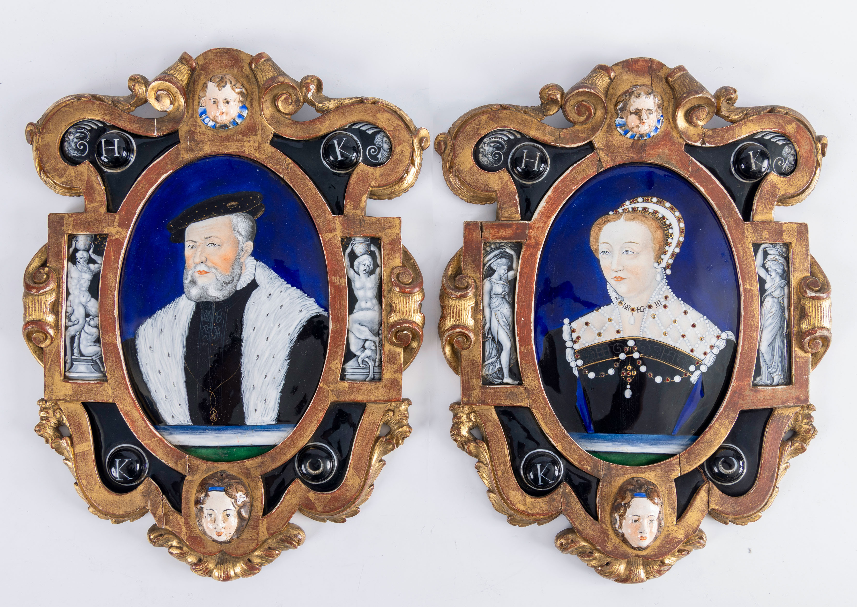 LIMOGES. Francia S. XIX
"Rey Enrique VIII y Ana Bolena"
Pareja de esmaltes pintados polícromos...