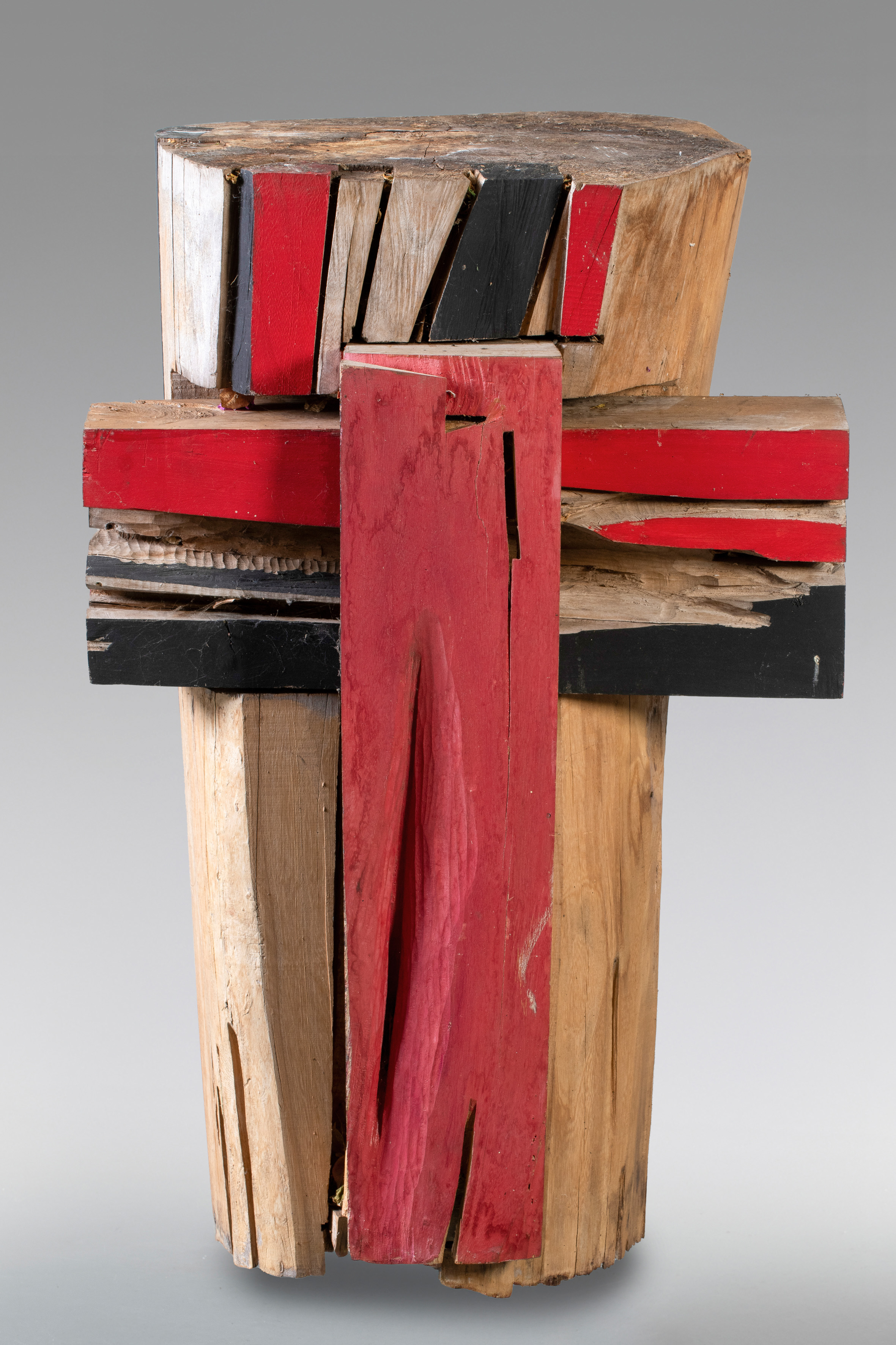 PABLO MAOJO (San Pedro de Ambás, Asturias 1961)
"Autovía". 1999
Escultura en madera tallada y...
