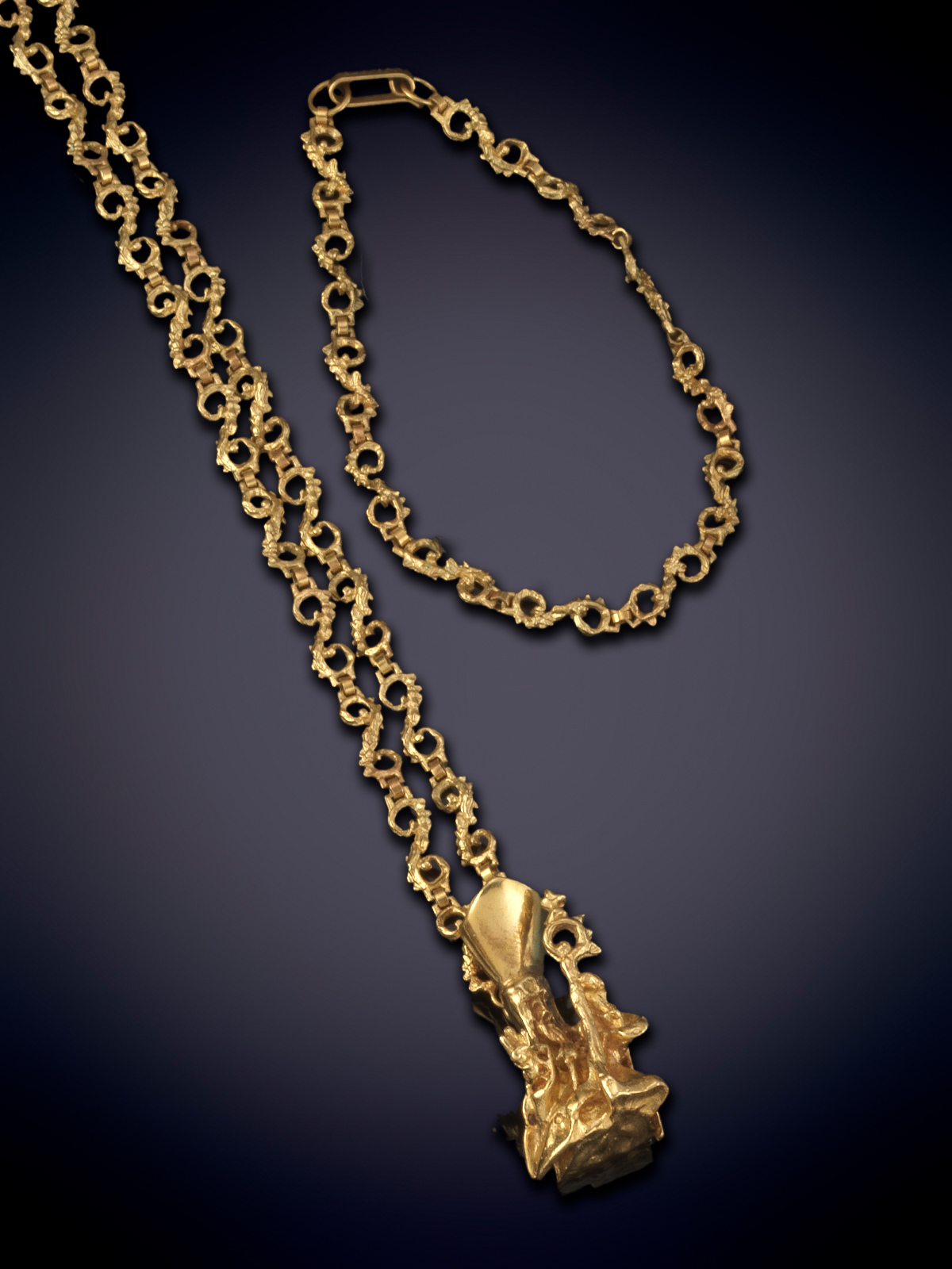 CONJUNTO DE PULSERA Y CADENA CON SAN NARCISO DE LAS MOSCAS DE DALÍ, FIRMADO Y NUMERADO A-4/100. Oro...
