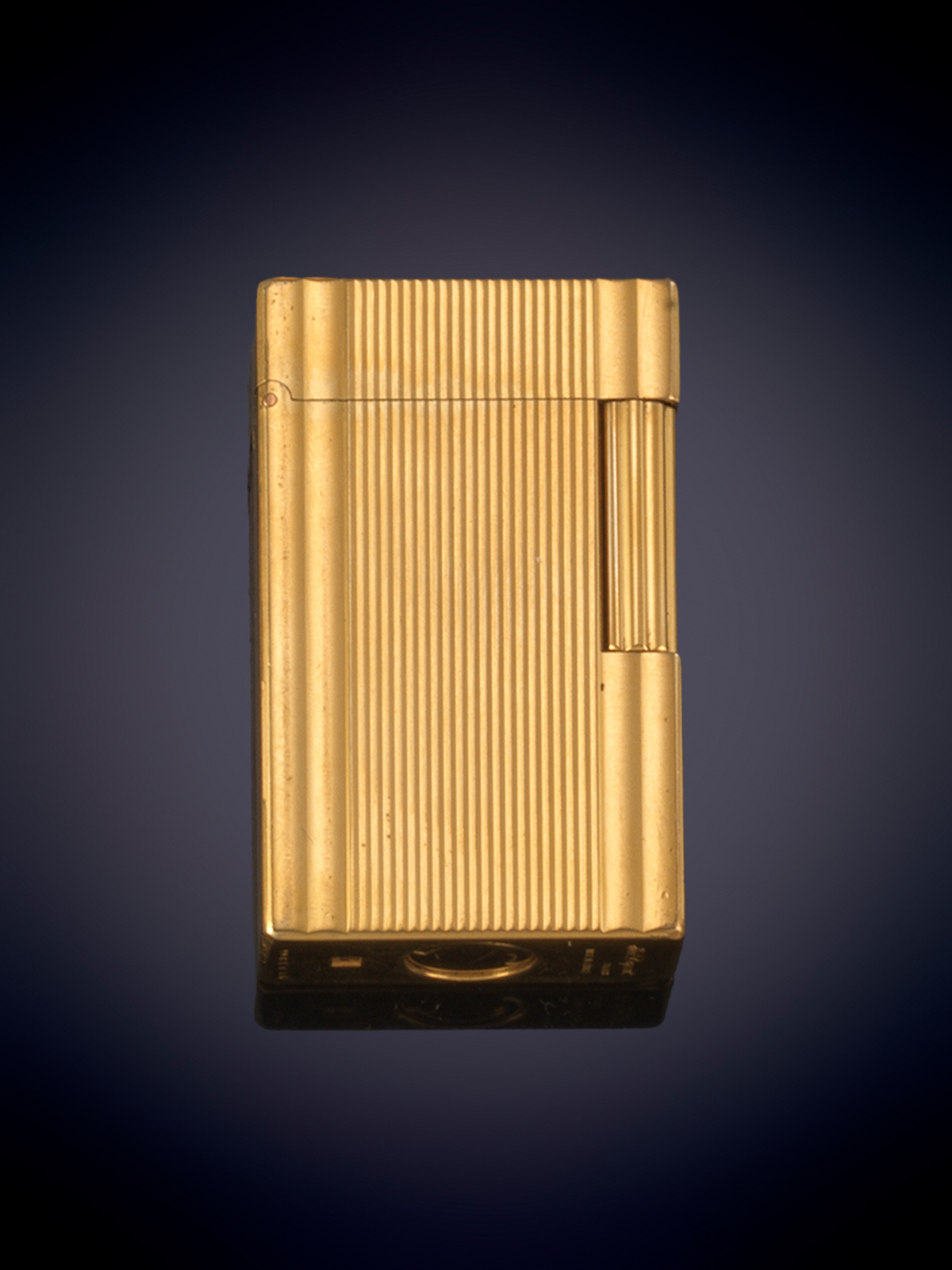 DUPONT.MECHERO EN PLAQUÉ DE ORO. ESTUCHE ORIGINAL.