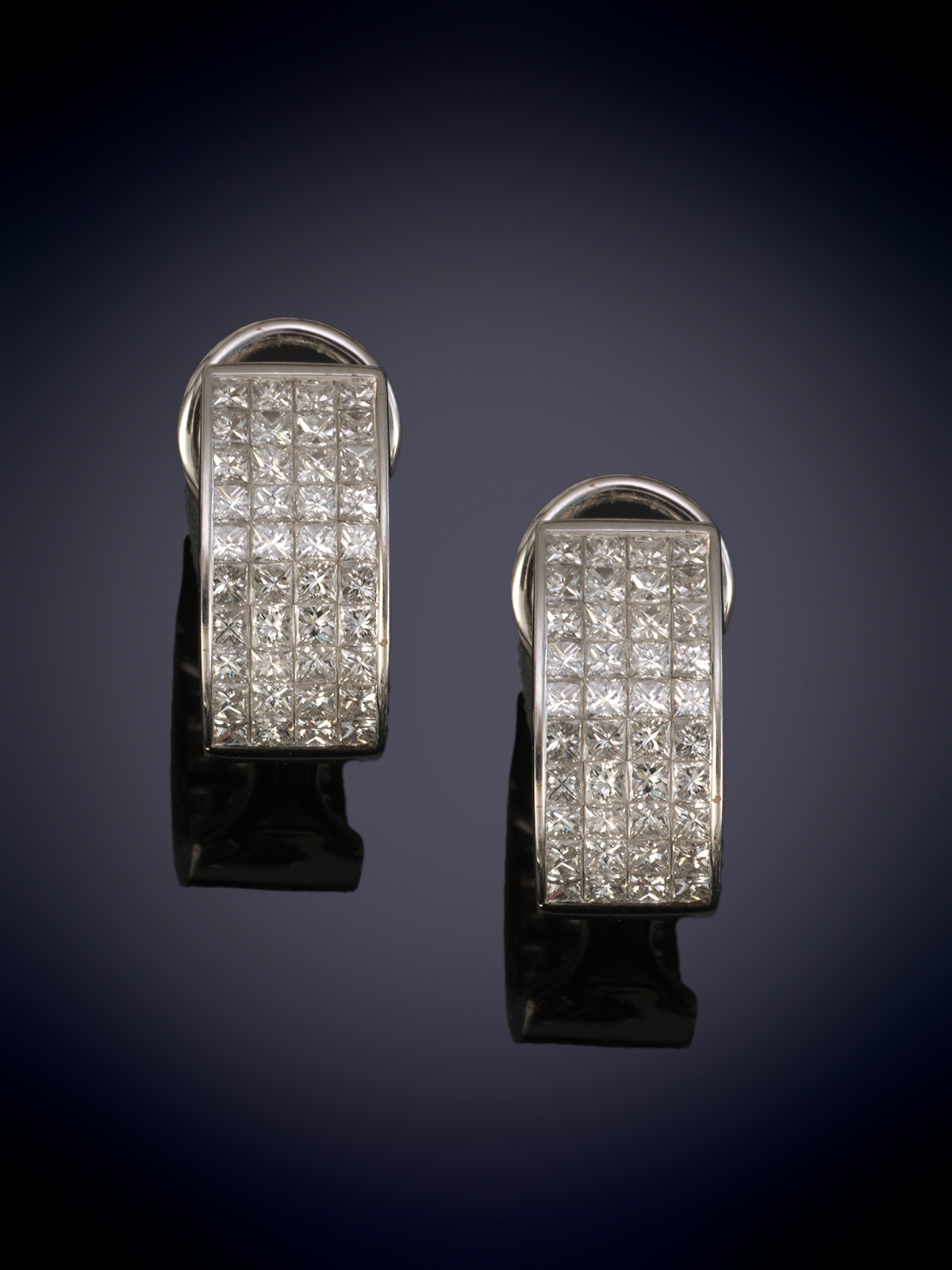 MODERNOS PENDIENTES MEDIAS  CRIOLLAS DE DIAMANTES TALLA PRINCESA ENGASTADOS AL AIRE CALIDAD EXTRA...