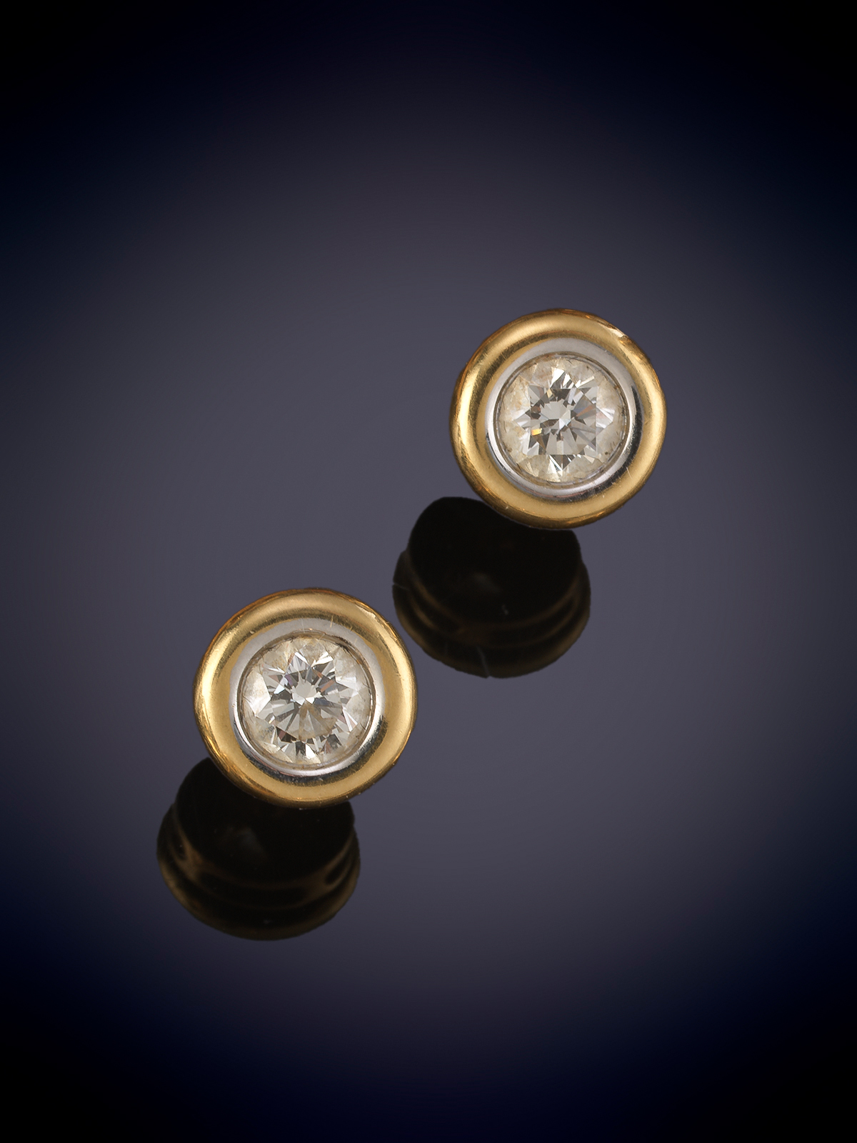 CHATONES DE BRILLANTES. Montura en oro amrillo de 18k.
Peso brillantes 0.40ct apox. 
Calidad extra...
