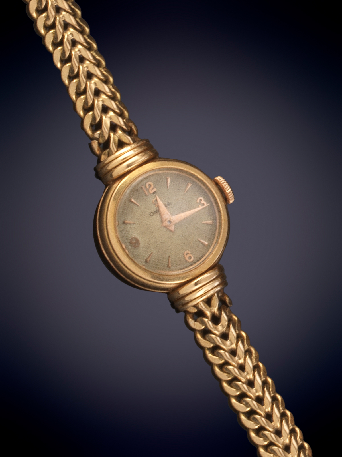 ¨OMEGA¨ RELOJ DE PULSERA  PARA SEÑORA AÑOS 40. CAJA Y PULSERA EN ORO ROSA DE18K. Esfera redonda,...