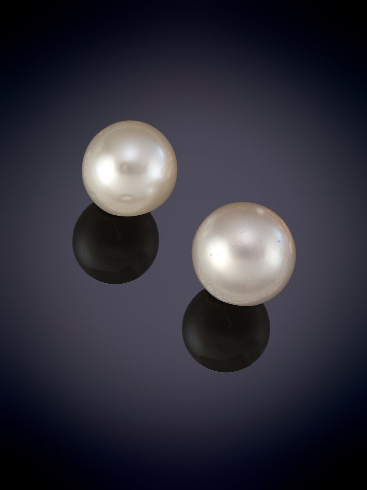 PENDIENTES DE PERLAS AUSTRALIANAS. Montura en oro blanco de 18k.