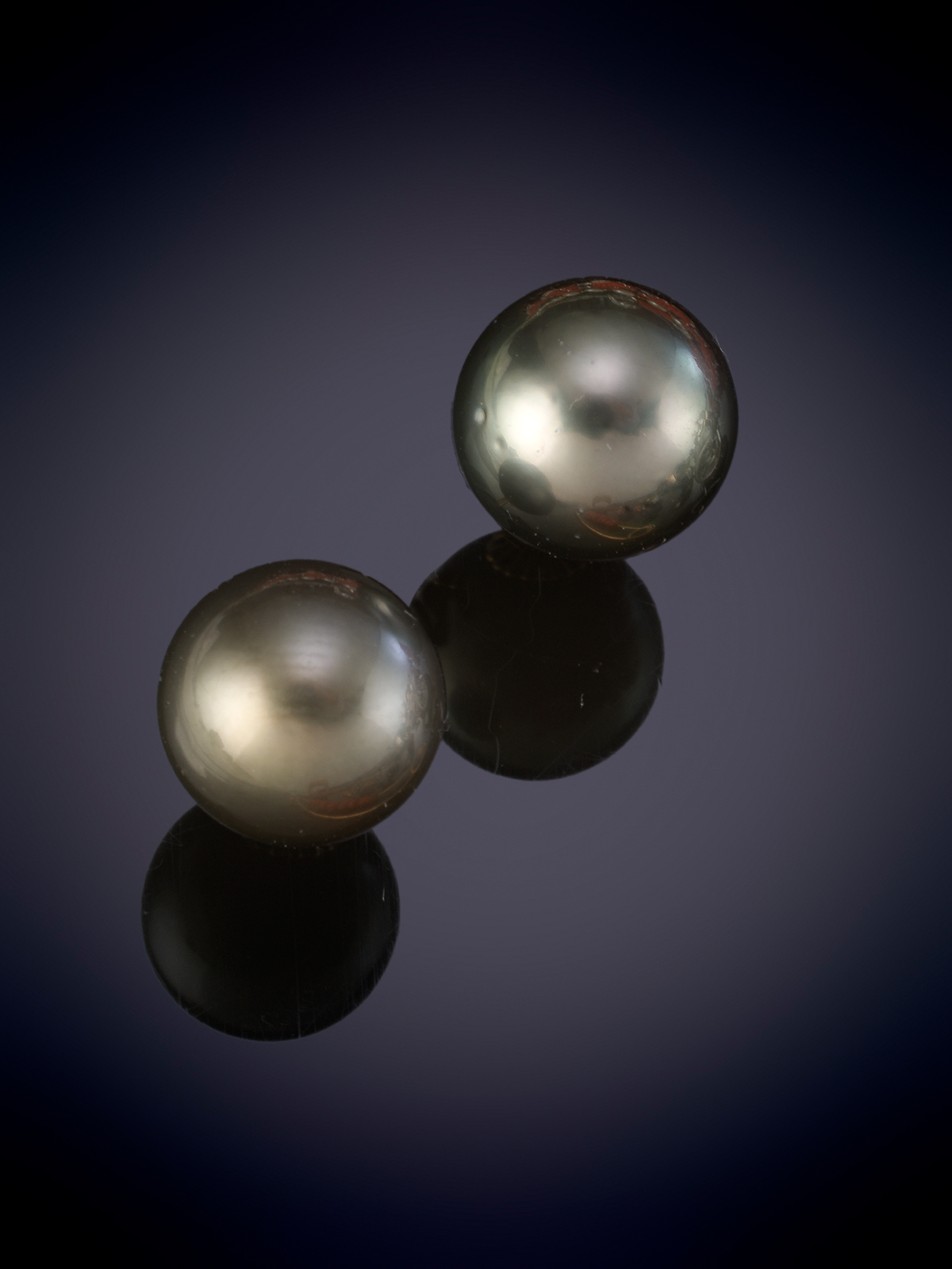 PENDIENTES DE PERLAS TAHITI. Montura en oro blanco de 18k.