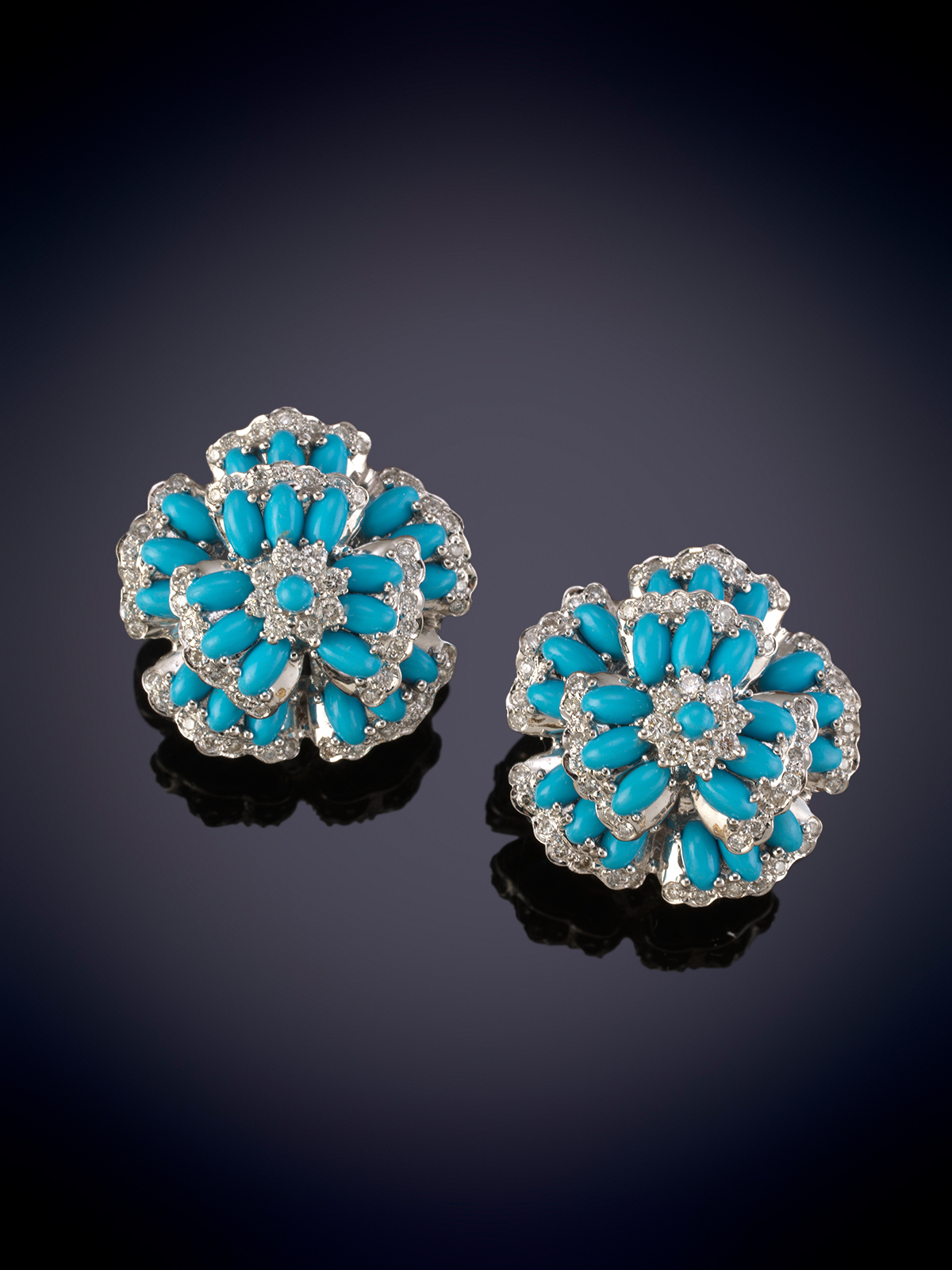 MONTECARLO DESIGN N.Y. (MCD). ELEGANTES PENDIENTES DE TURQUESAS Y BRILLANTES. DISEÑO FLORAL CON ...