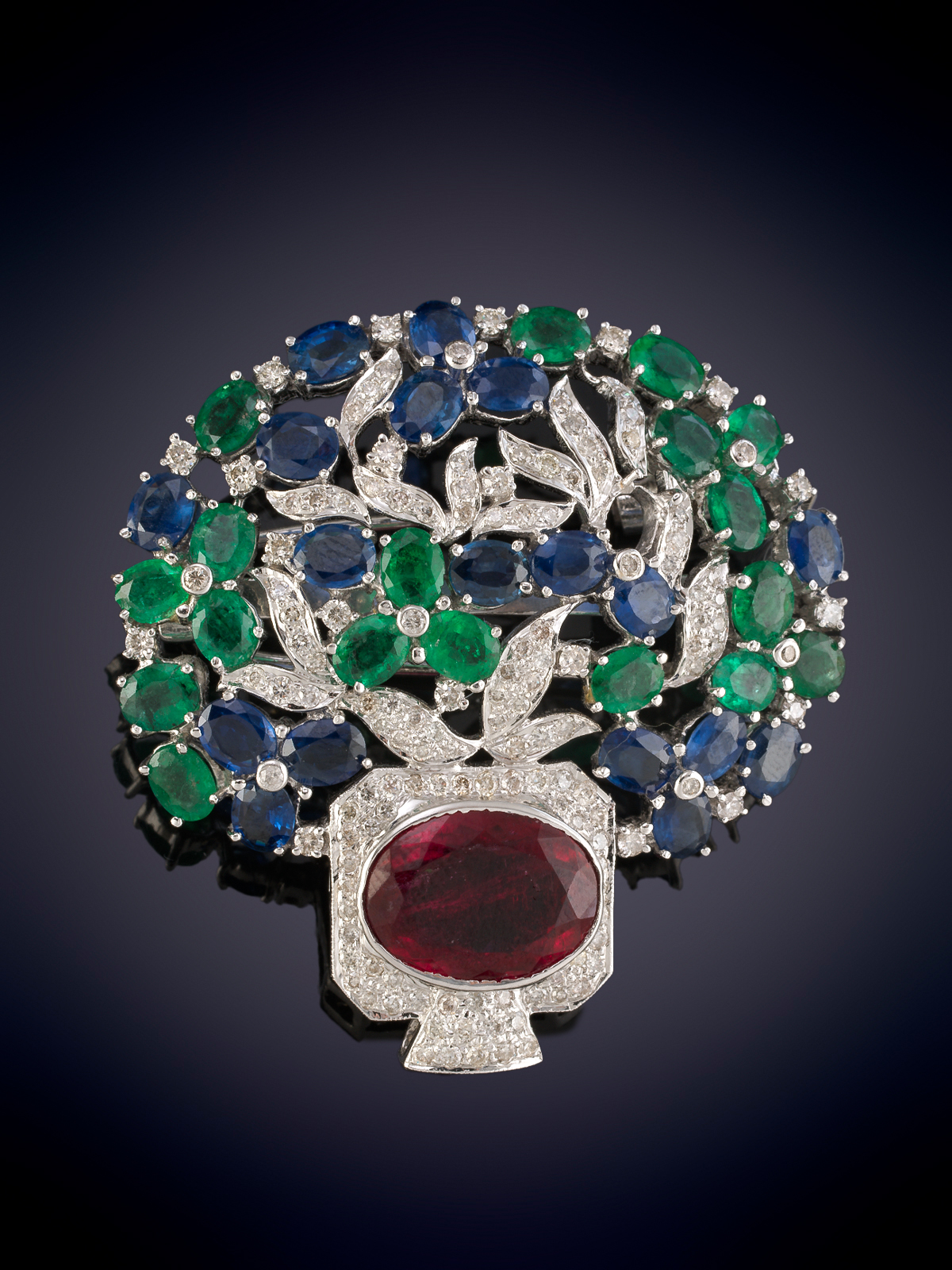 BONITO BROCHE DE RUBELITA , ZAFIROS, ESMERALDAS Y DIAMANTES. ELEGANTE DISEÑO DE .ESTILO ART DÉCO DE...