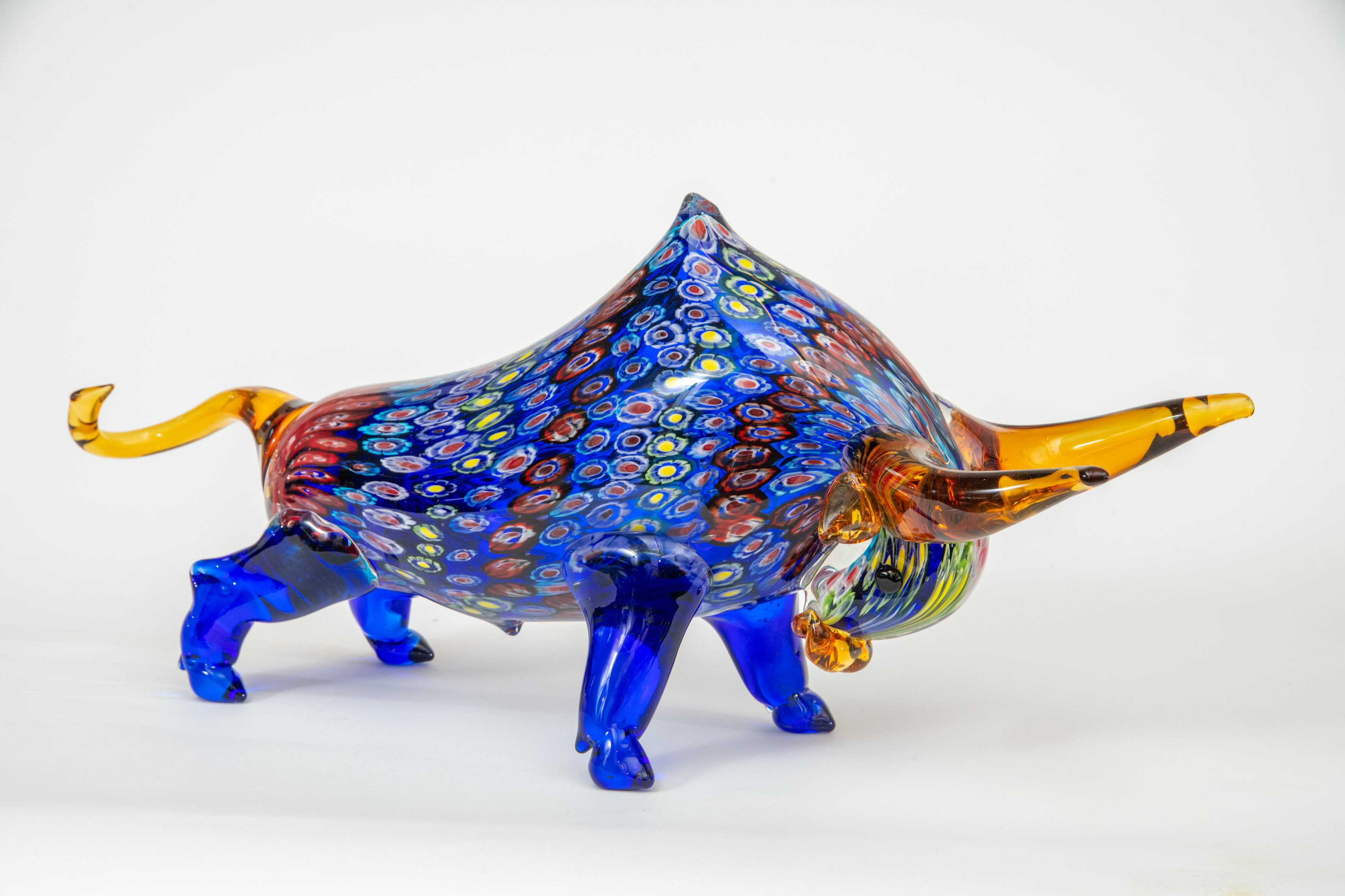 Toro monumental en cristal de Murano