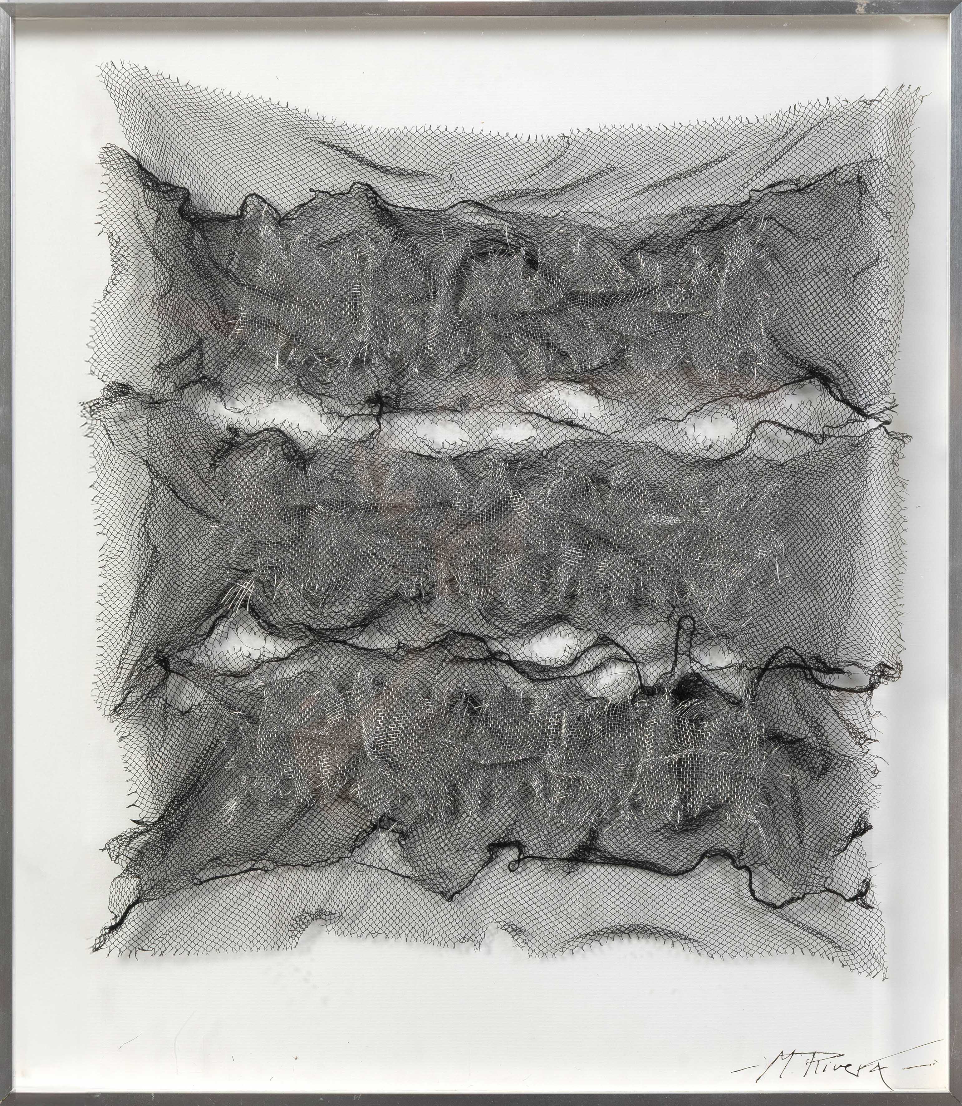 MANUEL RIVERA (Granada 1927 – Madrid 1995).
"Estorzuelo 4". 1993
Tela metálica, óleo, tejidos y...