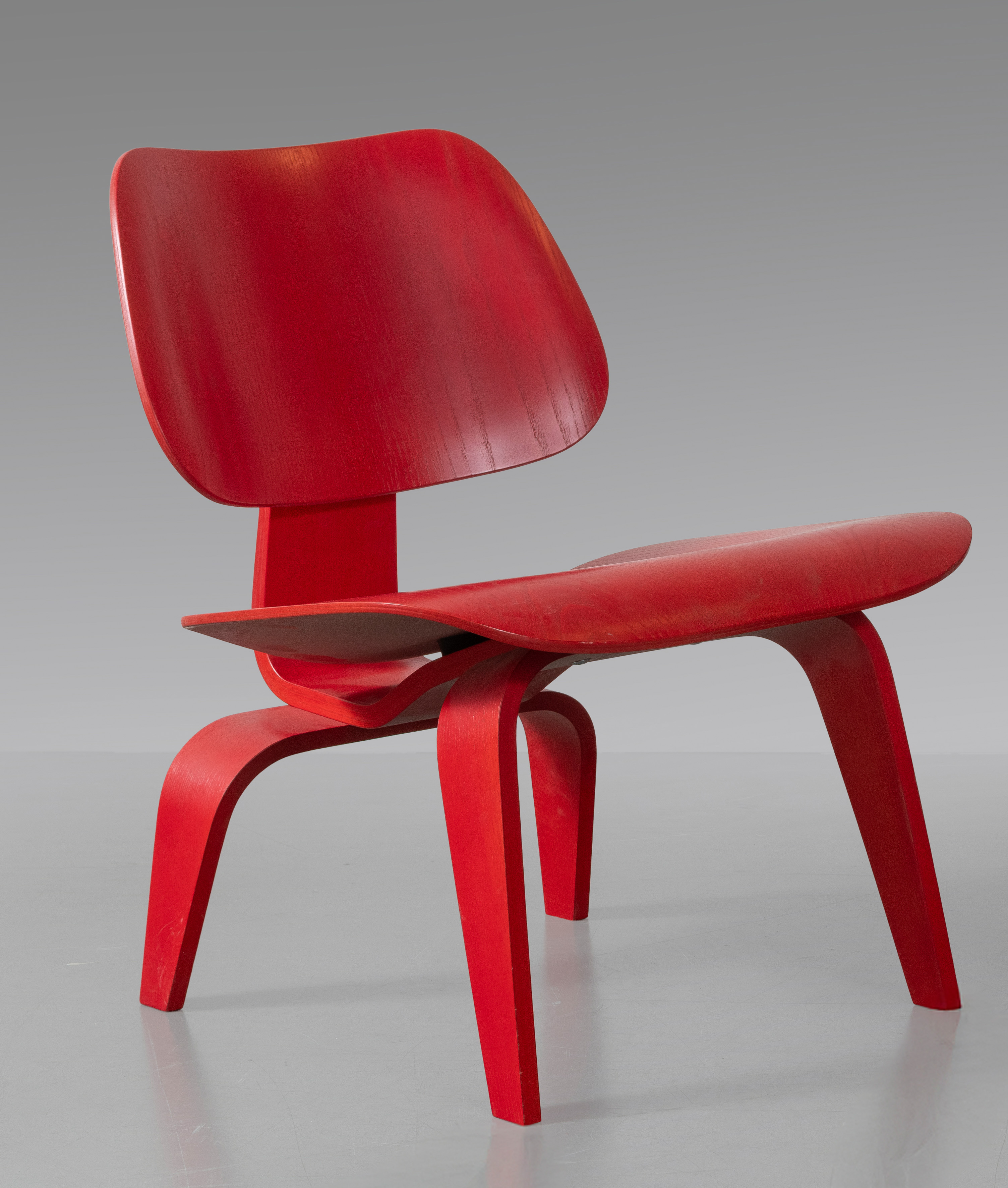 CHARLES & RAY EAMES (San Luis, Misuri, Estados Unidos1907-1978)  (Sacramento, Los Ángeles Estados...
