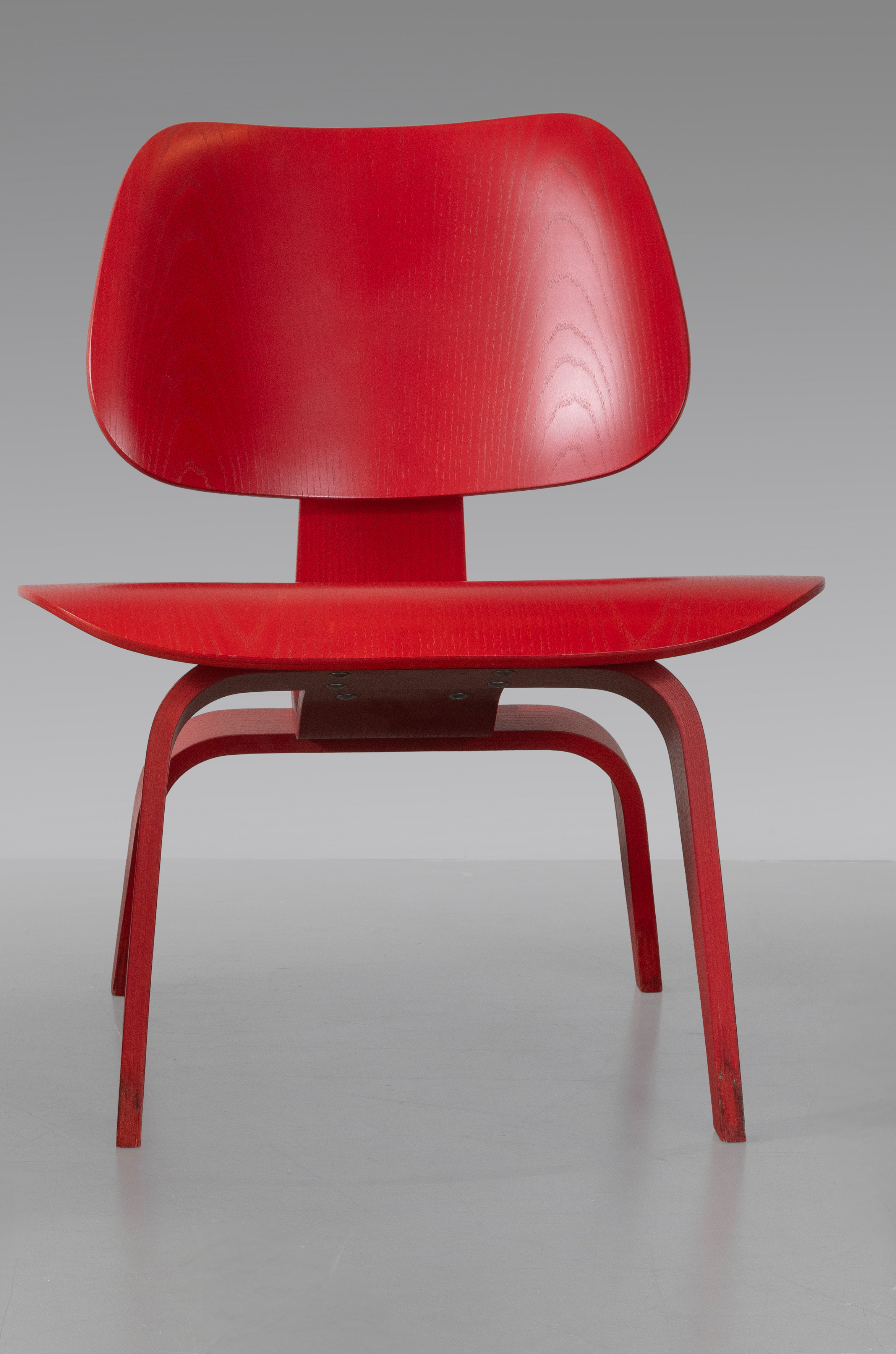 CHARLES & RAY EAMES (San Luis, Misuri, Estados Unidos1907-1978)  (Sacramento, Los Ángeles Estados...