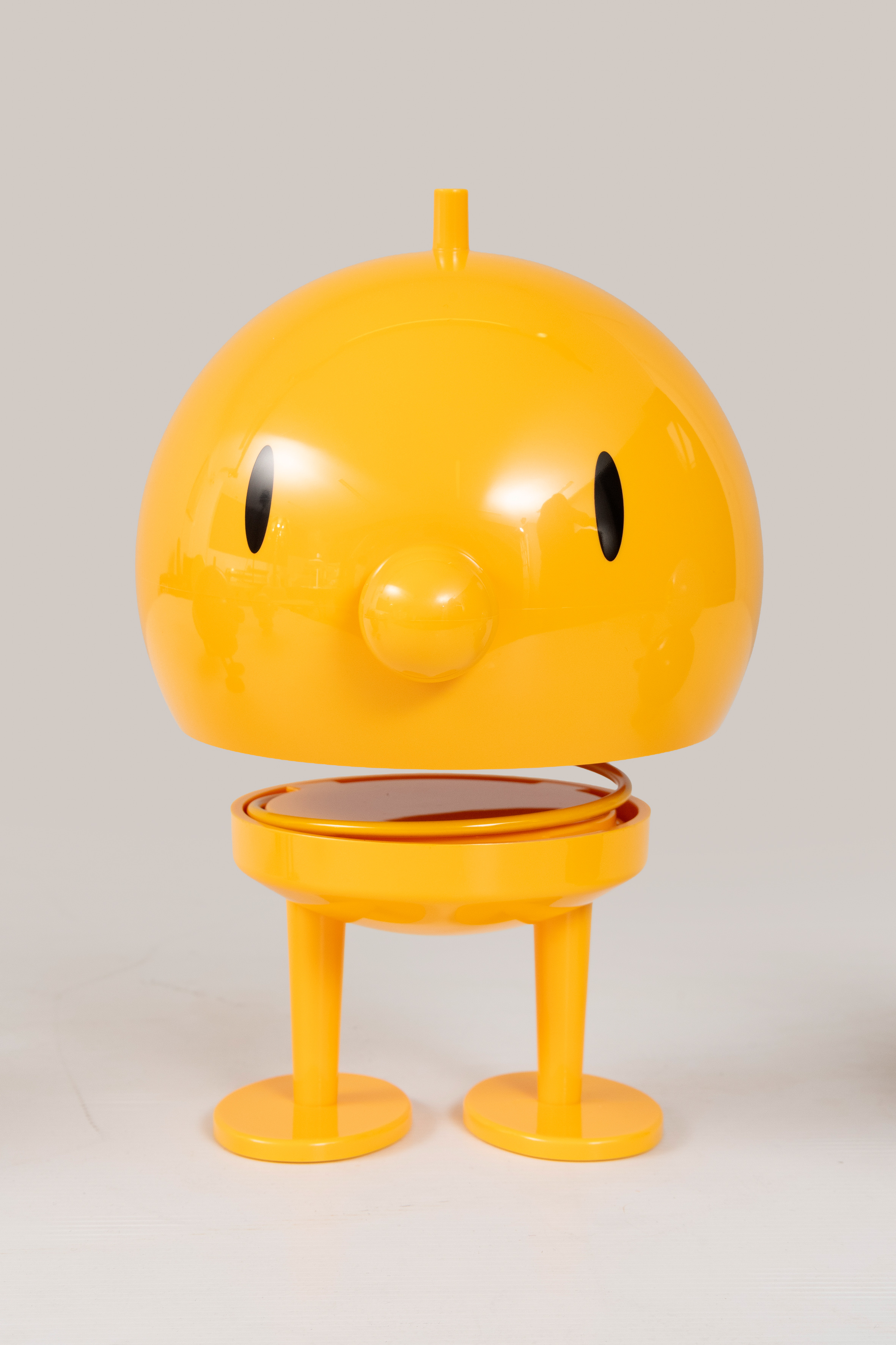 HANS GUSTAV EHRENREICH(Copenhague 1917 – Dinamarca 1984)
"Hoptimist (yellow)”, (1968)
Figura...