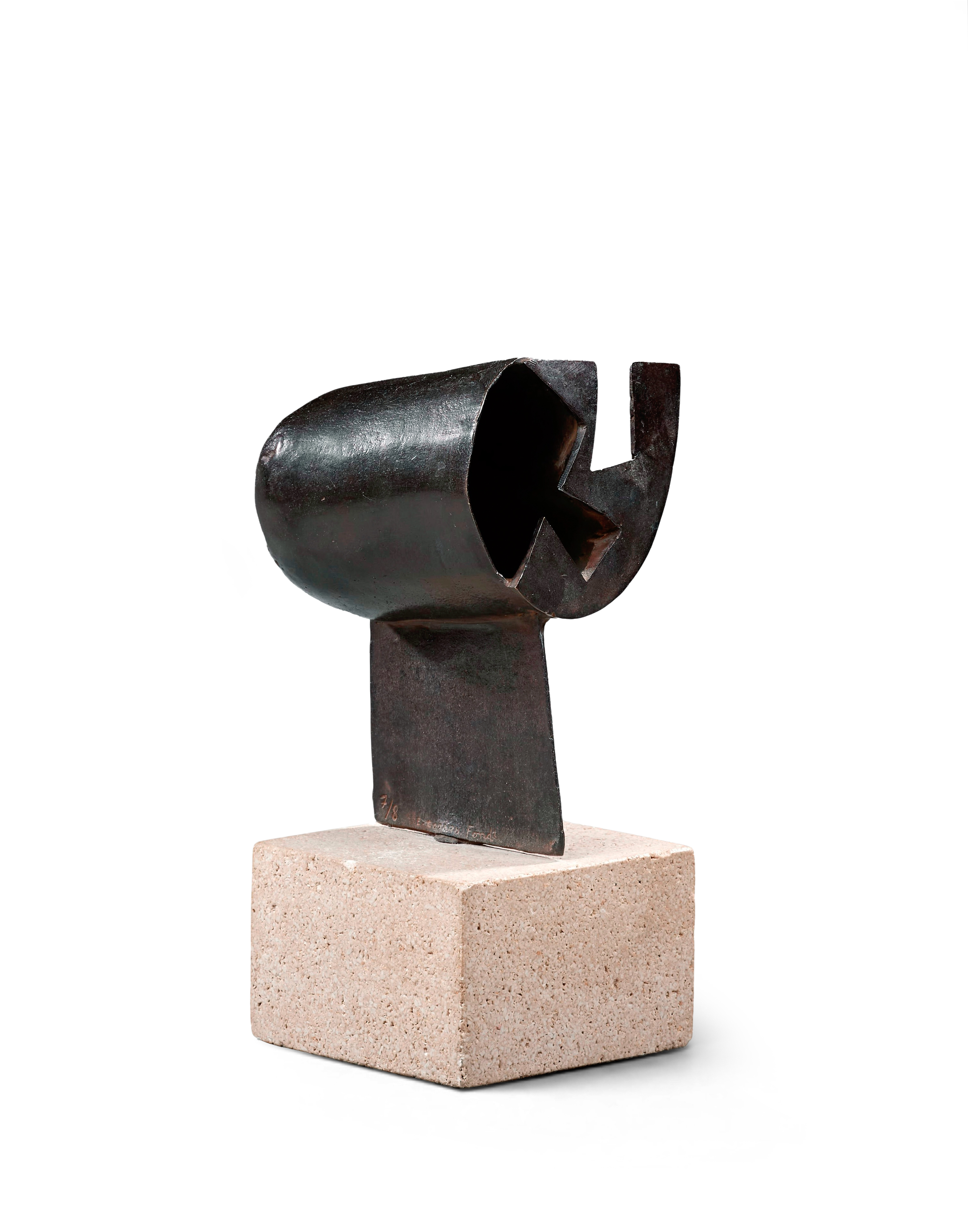 JULIO GONZÁLEZ (1876–1942)
"Les amoureux I". c. 1932–1933
Bronce con pátina marrón
Firmado y fechado en el lado derecho de la base: “J. Gonzalez / 1932”
Numerado y con sello de fundición en el lado izquierdo de la base: “7/8 E. GODARD Fondr.”
Medidas:
12,