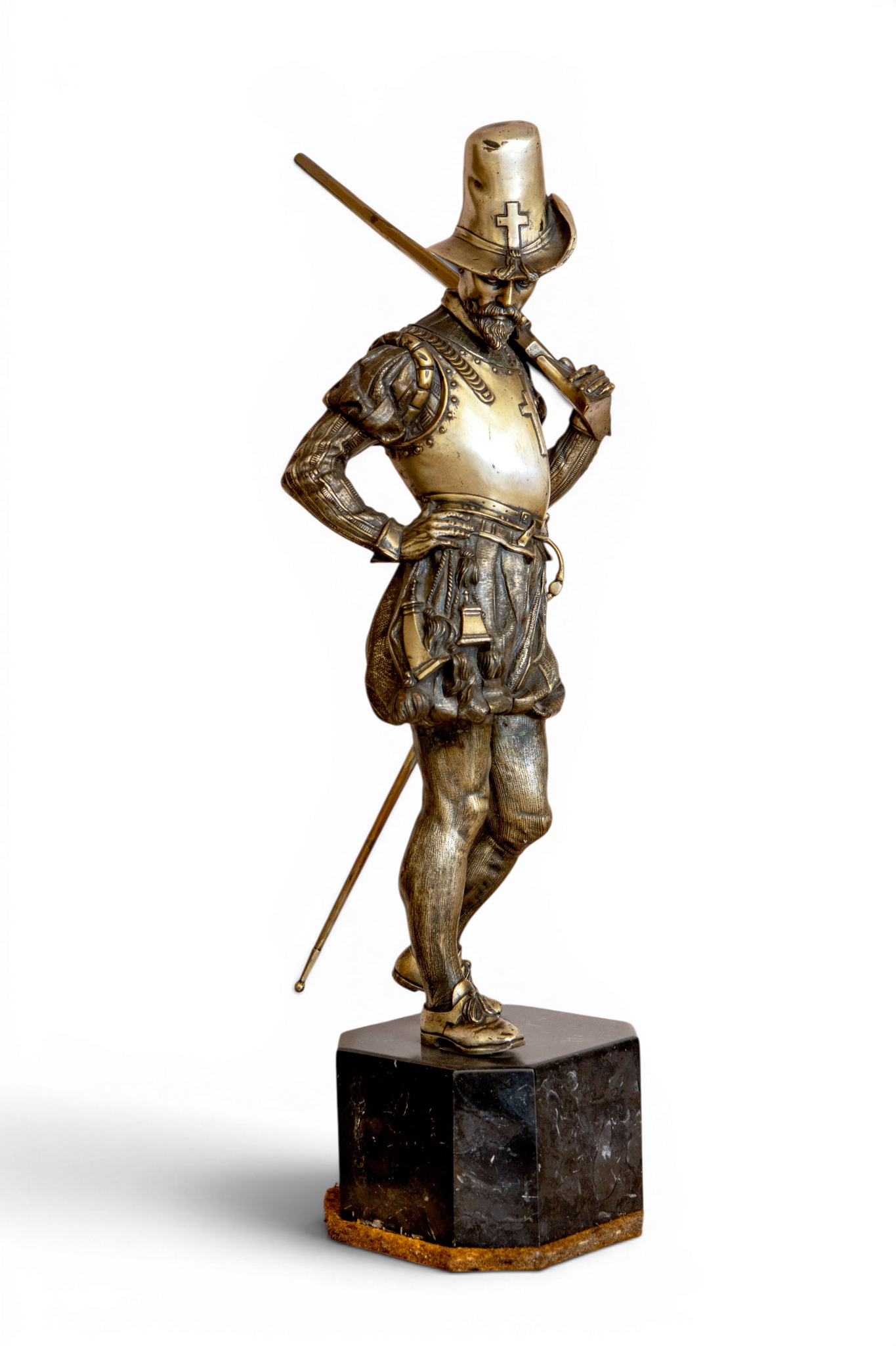 SEGÚN ARMAND LE VEEL (1821-1905)
“Leaguer”
Escultura en bronce que representa un soldado de la Liga...